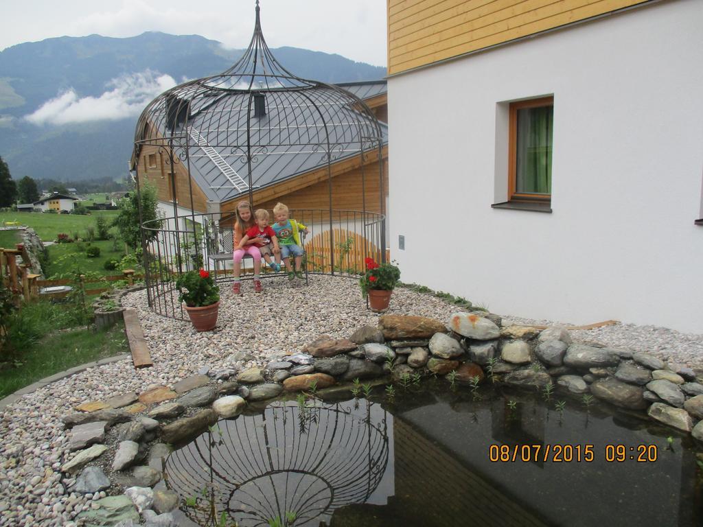 Penthousewohnung Mit Garten Sauna Pool Maishofen Szoba fotó