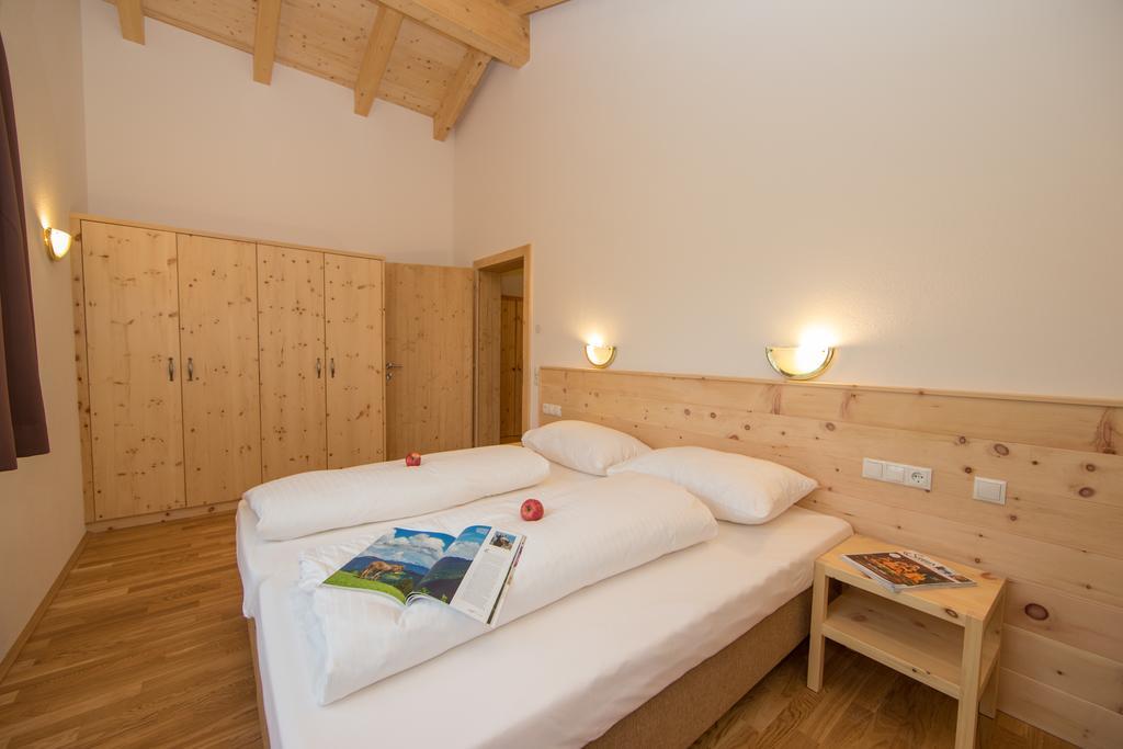 Penthousewohnung Mit Garten Sauna Pool Maishofen Szoba fotó